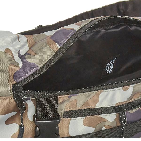 Bolsas De Ombro Steve Madden Multi-pocket Sling Camo Feminino Pretas | SM-507GZ